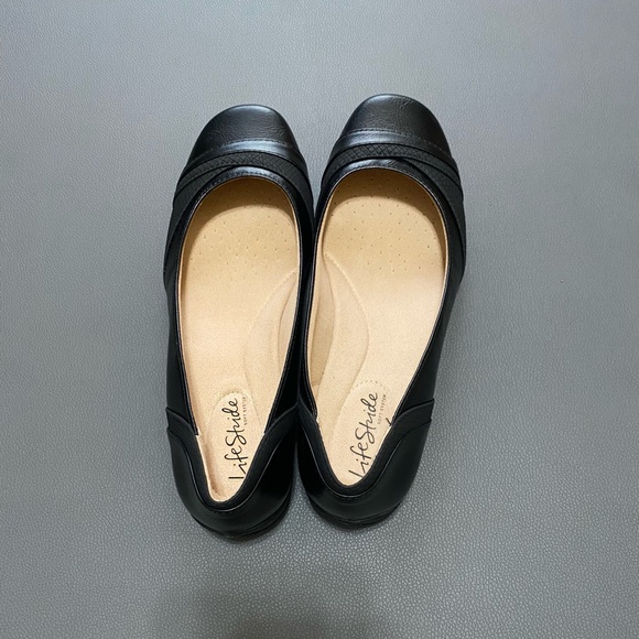 NWT LifeStride Faux Leather Dig Flats - Picture 2 of 4